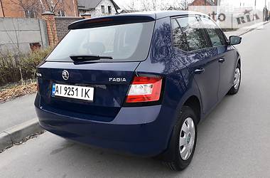 Хэтчбек Skoda Fabia 2016 в Киеве