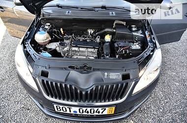 Хэтчбек Skoda Fabia 2011 в Дрогобыче