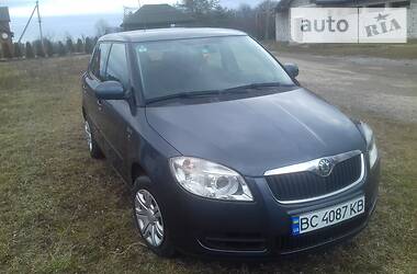 Хетчбек Skoda Fabia 2008 в 