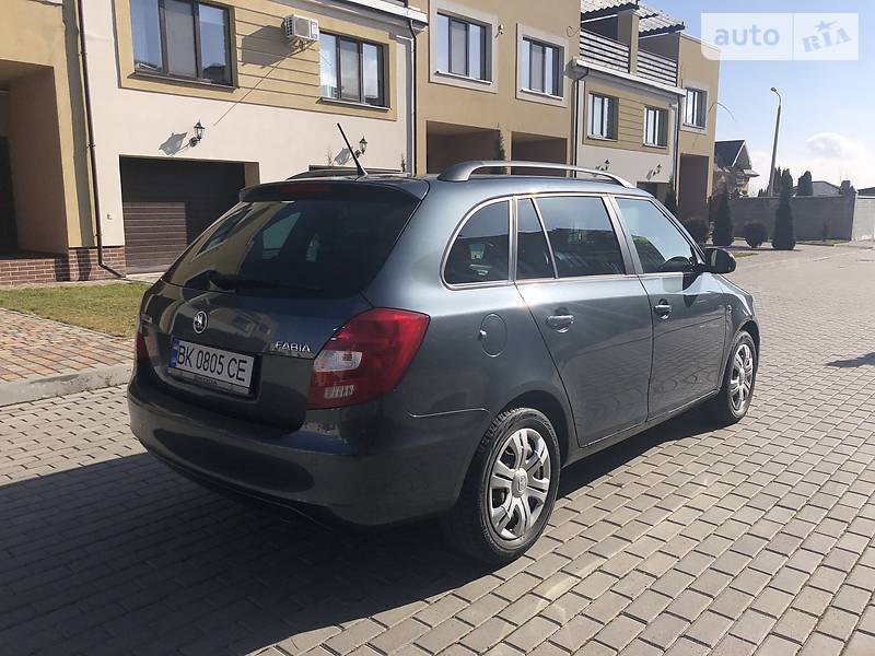Універсал Skoda Fabia 2014 в Рівному