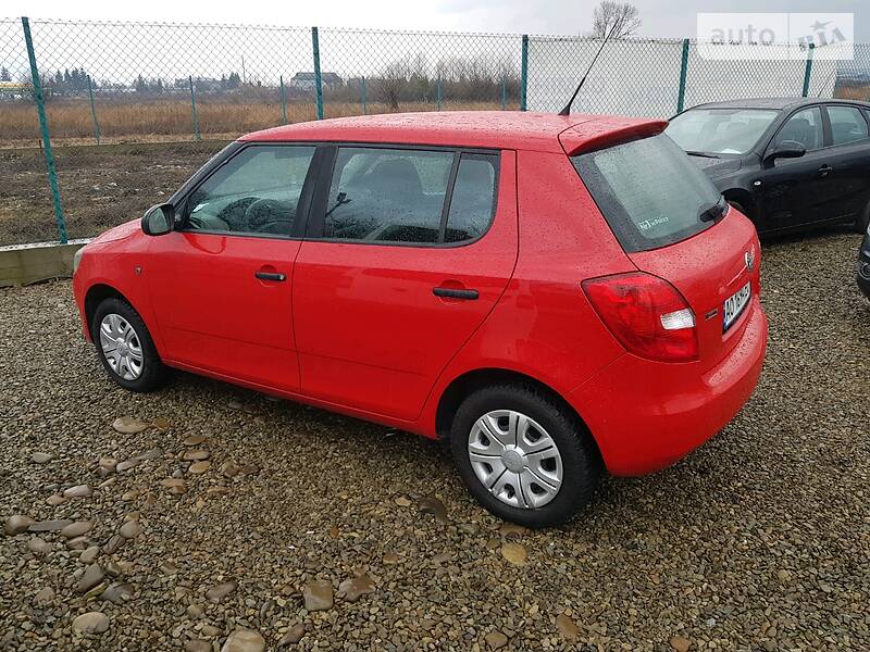 Хэтчбек Skoda Fabia 2010 в Тячеве