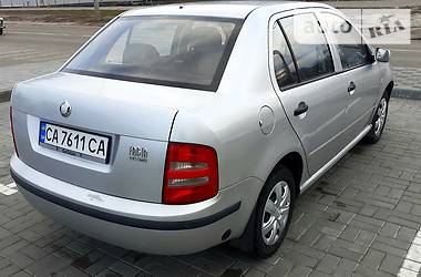 Седан Skoda Fabia 2001 в 