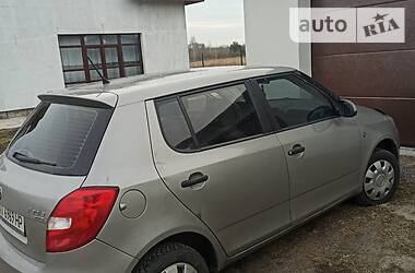 Хетчбек Skoda Fabia 2009 в 