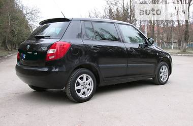 Хетчбек Skoda Fabia 2009 в 