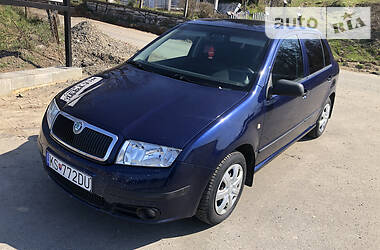 Хэтчбек Skoda Fabia 2005 в Хусте