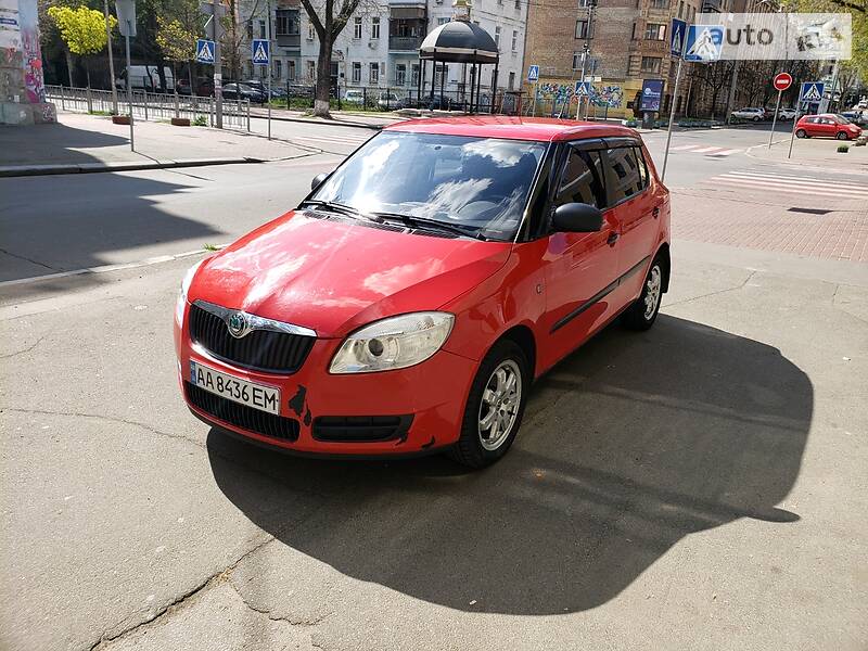 Хэтчбек Skoda Fabia 2009 в Киеве