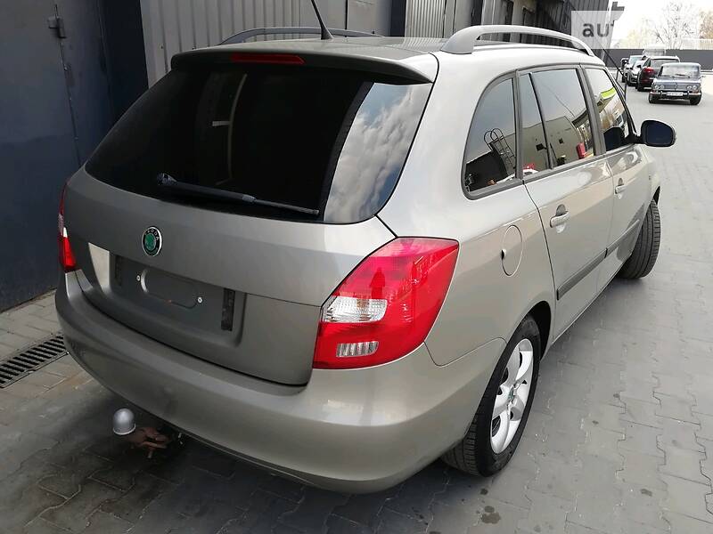 Універсал Skoda Fabia 2011 в Павлограді