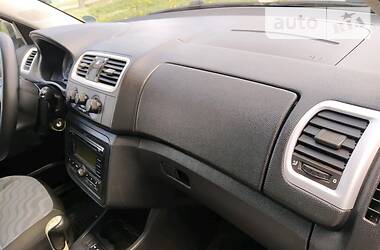 Хетчбек Skoda Fabia 2008 в 