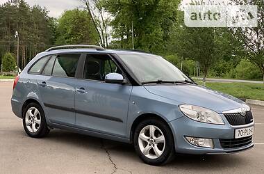 Универсал Skoda Fabia 2011 в Дубно