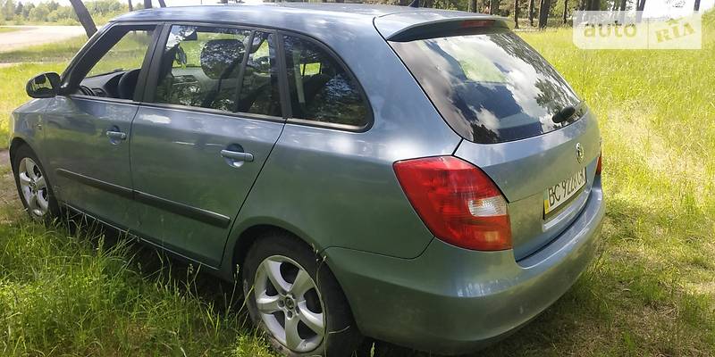 Універсал Skoda Fabia 2011 в Сокалі