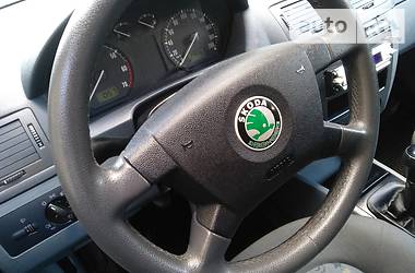 Хэтчбек Skoda Fabia 2005 в Киеве