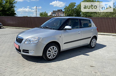 Хетчбек Skoda Fabia 2009 в 