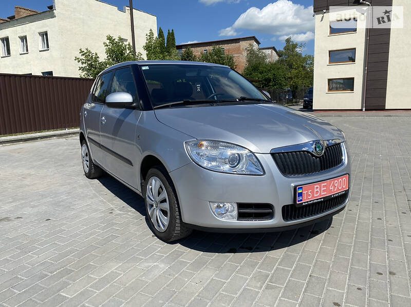 Хэтчбек Skoda Fabia 2009 в Староконстантинове