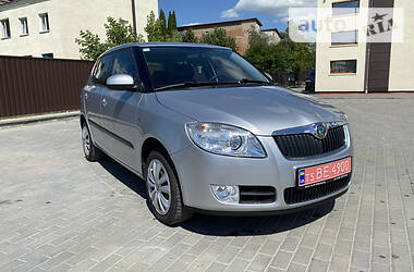 Хетчбек Skoda Fabia 2009 в 