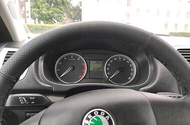 Хэтчбек Skoda Fabia 2009 в 