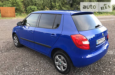 Хетчбек Skoda Fabia 2009 в 