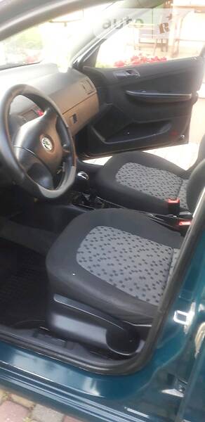 Хетчбек Skoda Fabia 2005 в Мукачевому