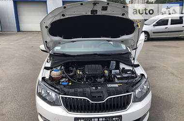 Хетчбек Skoda Fabia 2017 в 