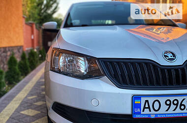 Хетчбек Skoda Fabia 2017 в 