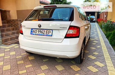 Хетчбек Skoda Fabia 2017 в 