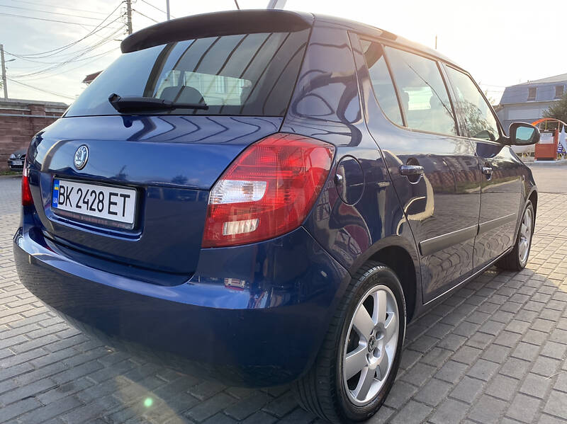Хетчбек Skoda Fabia 2008 в Рівному