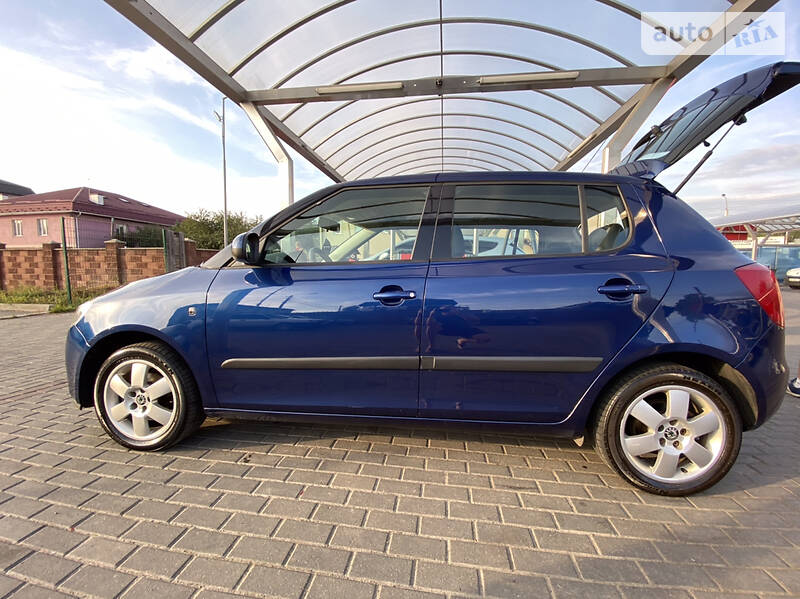 Хетчбек Skoda Fabia 2008 в Рівному