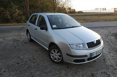 Хэтчбек Skoda Fabia 2004 в Гадяче