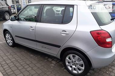 Хэтчбек Skoda Fabia 2009 в Черновцах