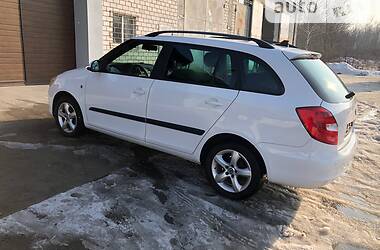 Хэтчбек Skoda Fabia 2011 в Киеве