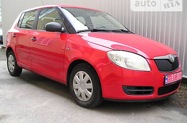 Хэтчбек Skoda Fabia 2010 в Виннице