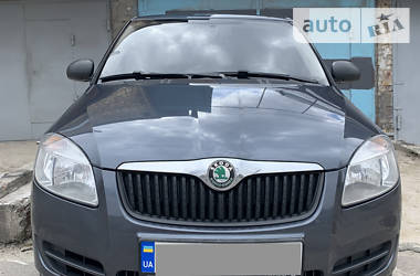Хэтчбек Skoda Fabia 2009 в Киеве