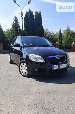 Хетчбек Skoda Fabia 2009 в Умані