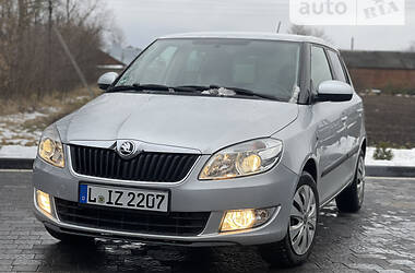 Хэтчбек Skoda Fabia 2014 в 