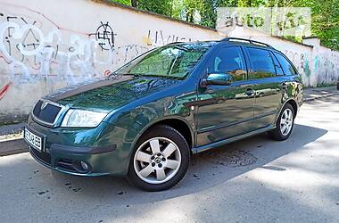 Універсал Skoda Fabia 2006 в Чернівцях