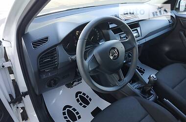 Хэтчбек Skoda Fabia 2017 в 