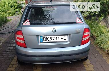 Хэтчбек Skoda Fabia 2005 в Ровно