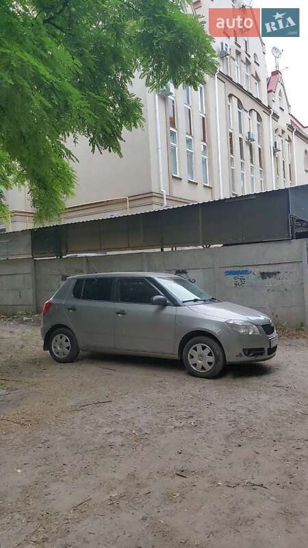 Хетчбек Skoda Fabia 2007 в Дніпрі