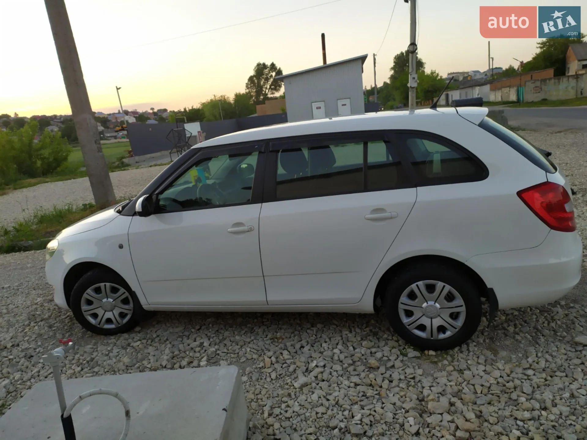2014 Skoda Fabia - мініатюра 2