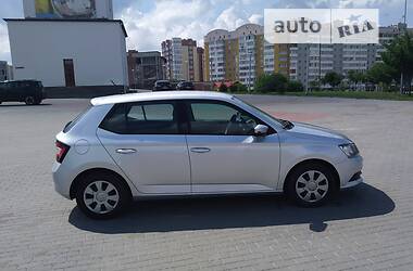 Хэтчбек Skoda Fabia 2017 в 
