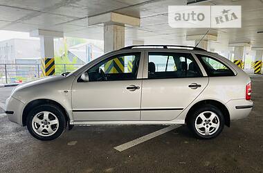 Універсал Skoda Fabia 2002 в Харкові