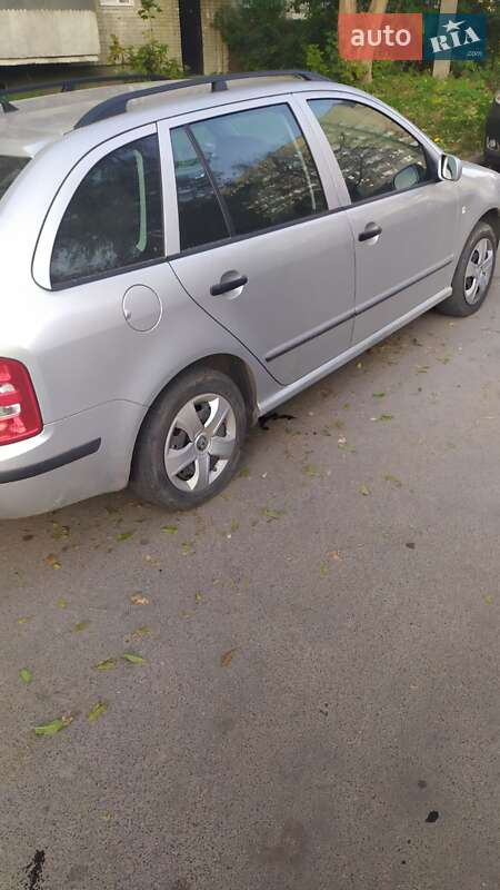 Универсал Skoda Fabia 2004 в Львове