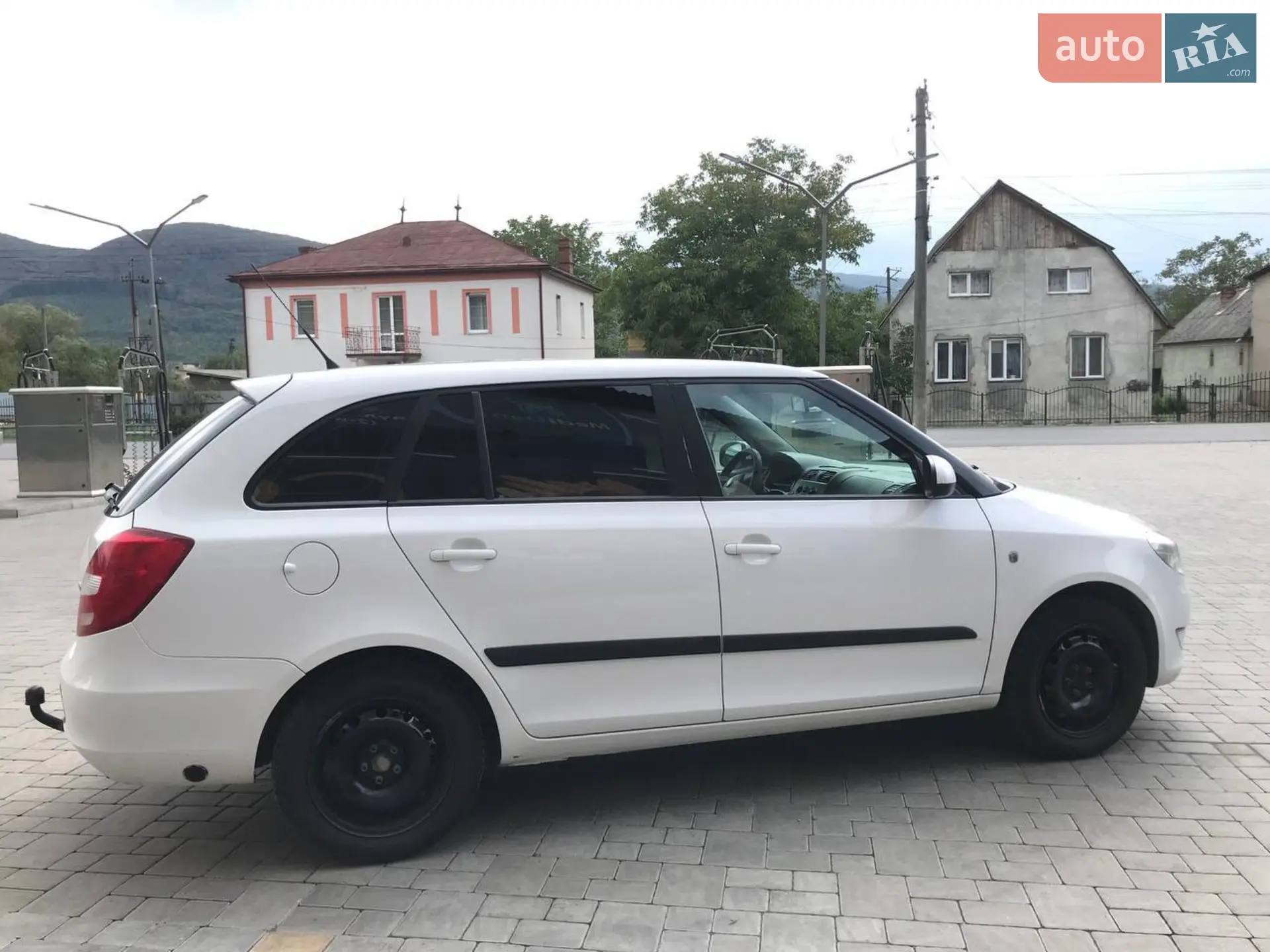 2011 Skoda Fabia - мініатюра 4