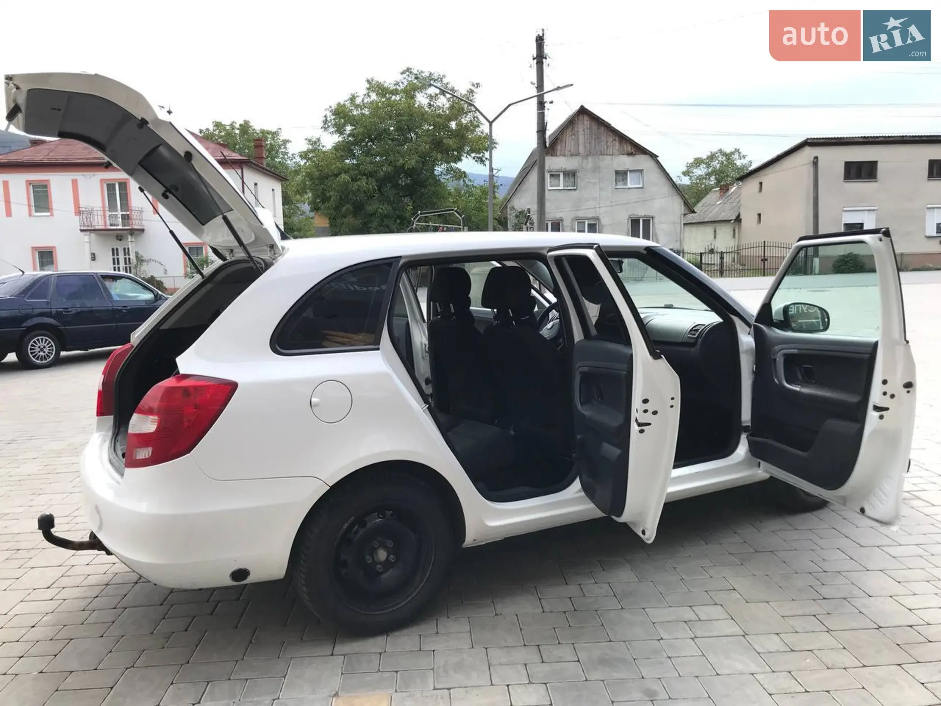 2011 Skoda Fabia - мініатюра 12