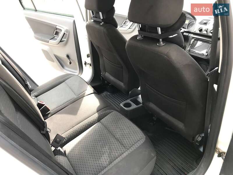 Универсал Skoda Fabia 2011 в Перечине