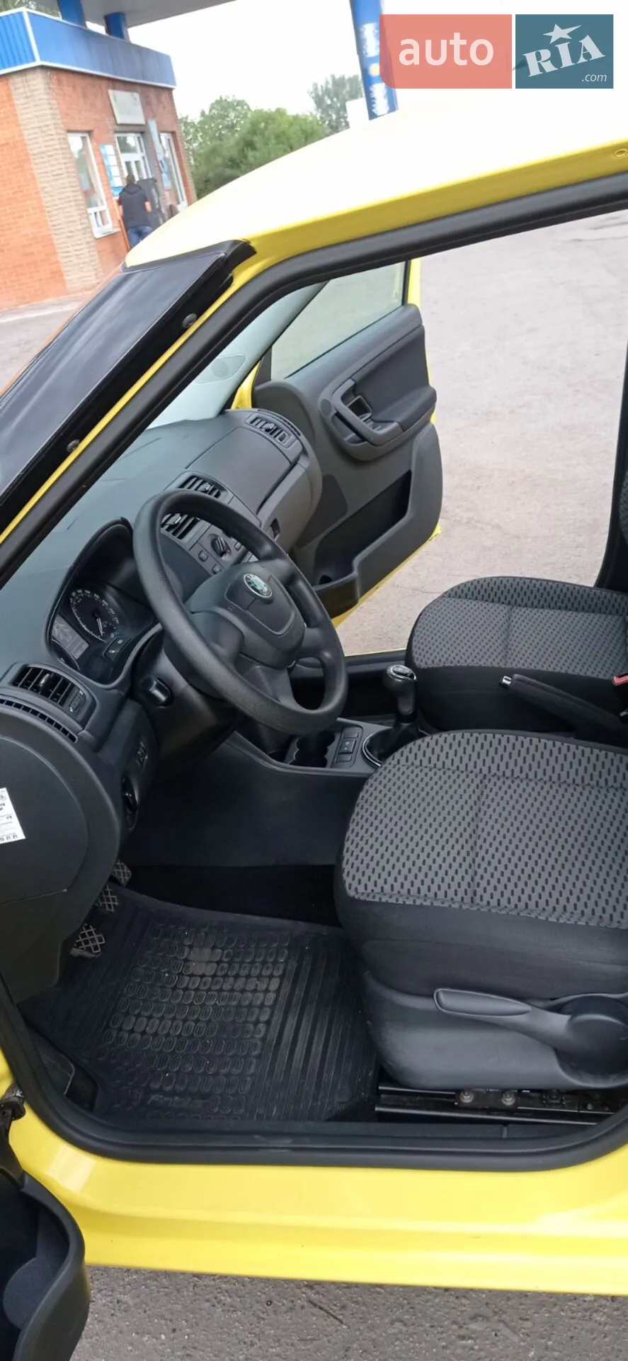 2010 Skoda Fabia - мініатюра 3