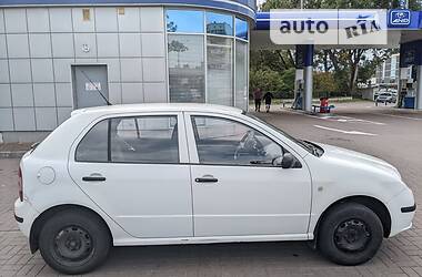 Хэтчбек Skoda Fabia 2006 в Киеве