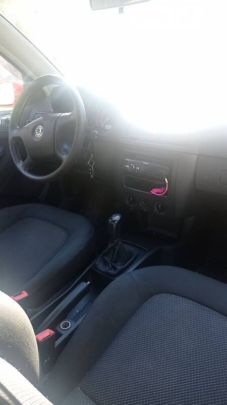 Хэтчбек Skoda Fabia 2004 в Житомире