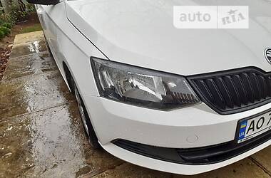 Хэтчбек Skoda Fabia 2016 в Иршаве