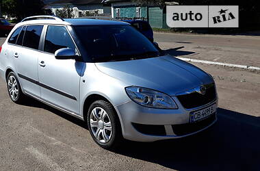 Универсал Skoda Fabia 2010 в Чернигове