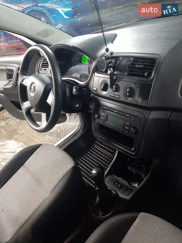 Хэтчбек Skoda Fabia 2013 в Ивано-Франковске фото 19 Хэтчбек Skoda Fabia 2013 в Ивано-Франковске